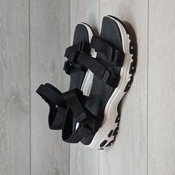 Skechers Women Yoga Foam Y2K Chunky Tractor Platform Sandals shoes sz 10 - Picture 1 of 11